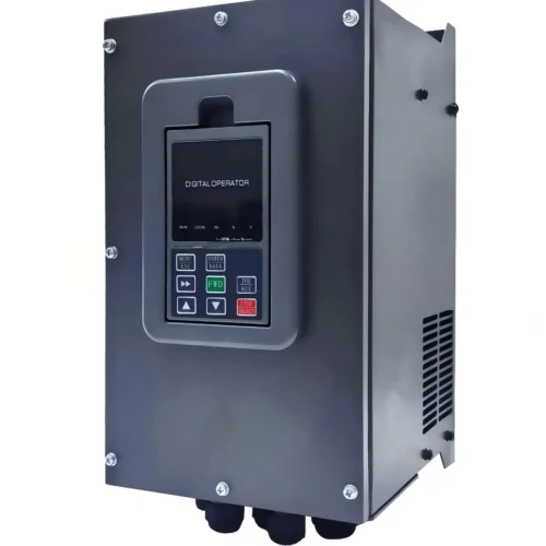 ariador de frecuencia industrial serie V910 con gabinete metálico robusto, teclado digital de control y protección para condiciones severas. variador-industrial-v910-gabinete-estanco-panel-digital
