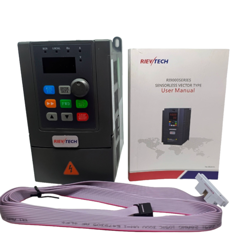 variador-rievtech-ri9000-sensorless-vector-kit-completo Variador de frecuencia Rievtech RI9000 junto a su manual de usuario y cable de extensión para panel frontal.