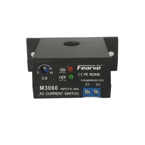 interruptor-deteccion-corriente-ac-fearlie-m3060-frente Vista frontal del sensor de corriente AC modelo M3060 con indicadores LED y terminales